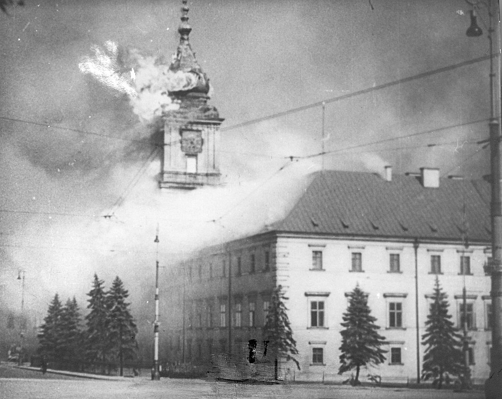 Płonąca Wieża Zegarowa - zdjęcie z 17 września 1939 roku